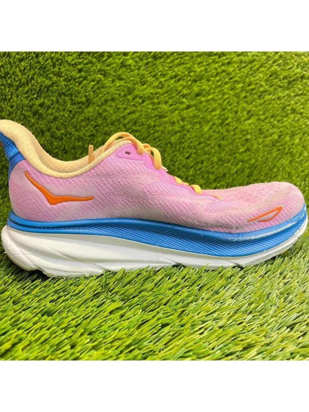 Hoka One One Clifton 9 Womens Size 7.5 Pink Blue Athletic Running Shoes Sneakers